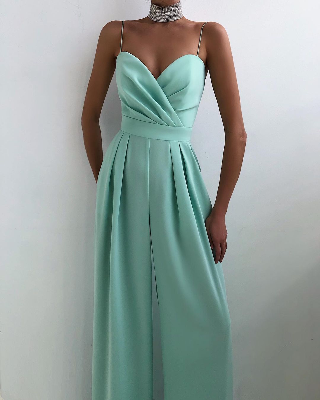 R&B | Damen Eleganter Fließender Jumpsuit mit Spaghettibändern für Festliche Anlässe