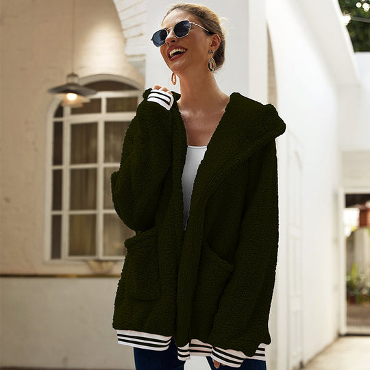 Damen Fleece-Hoodie im oversized Schnitt mit praktischen Taschen und verspielten Streifen R&B