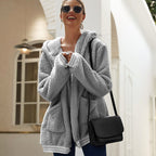 Damen Fleece-Hoodie im oversized Schnitt mit praktischen Taschen und verspielten Streifen R&B