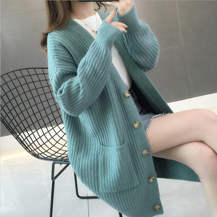 Damen Grobstrick Cardigan mit tiefem V-Ausschnitt und eleganten Knopfdetails R&B