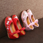 Damen Ballerinas mit floralem Stickdesign und elastischem Riemen