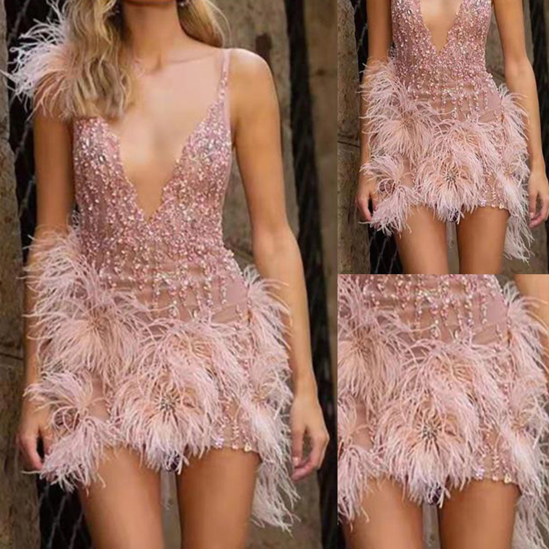 Damen Glamouröses Paillettenkleid mit Federapplikationen R&B