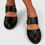 modische Retro-Schuhe, klassischer Look. R&B R&B