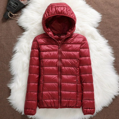 R&B | Klassische Rote Jacke mit Kapuze