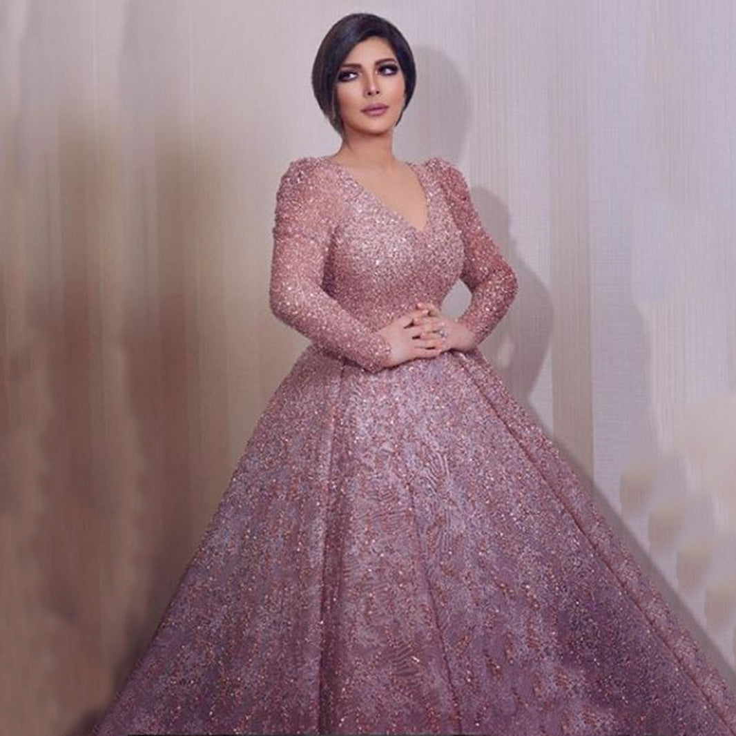 Damen Glamouröses Abendkleid mit funkelnden Applikationen und schwingendem Rock R&B