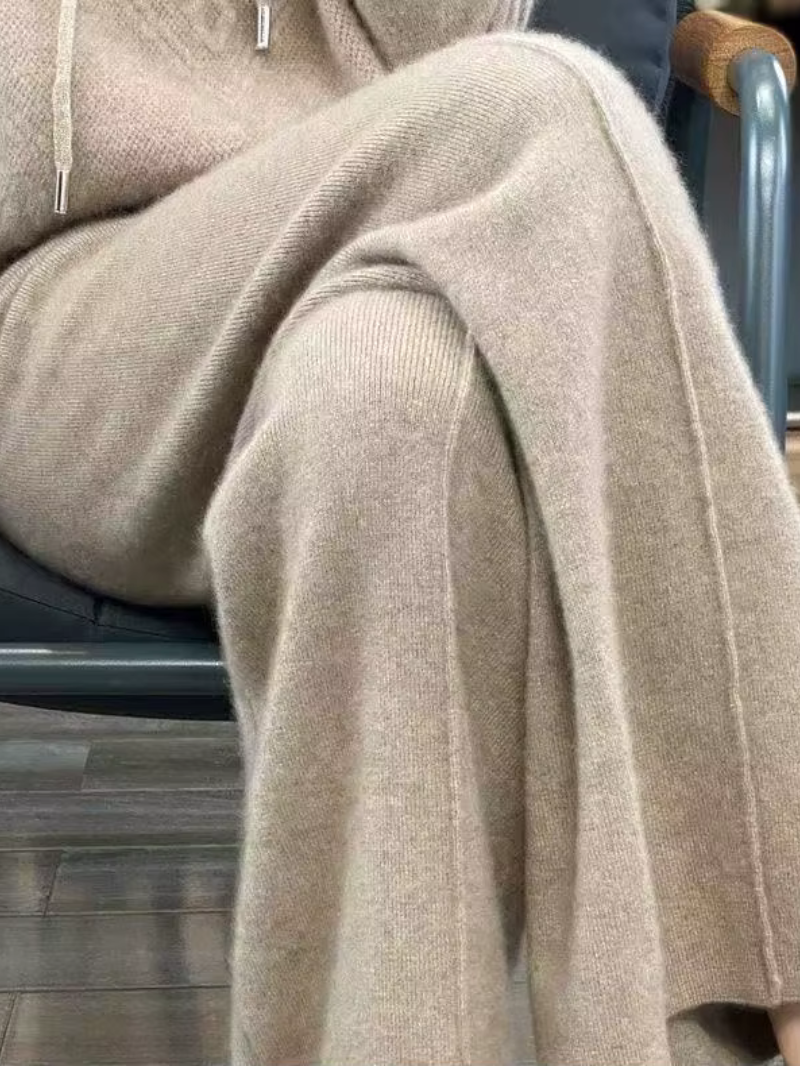 R&B | Die Strickhose mit Weitem Bein für Stilvolle Gemütlichkeit