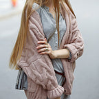 Damen Strickjacke im Oversized-Stil mit Kabelstrickmuster