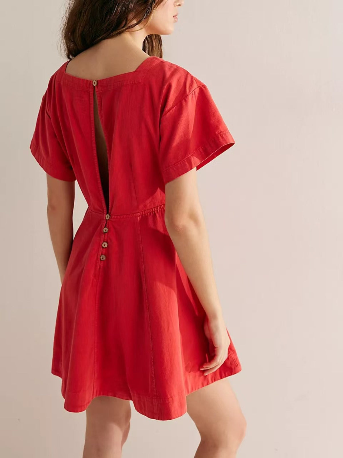 R&B | Freizeitkleid mit quadratischem Ausschnitt und Knöpfen