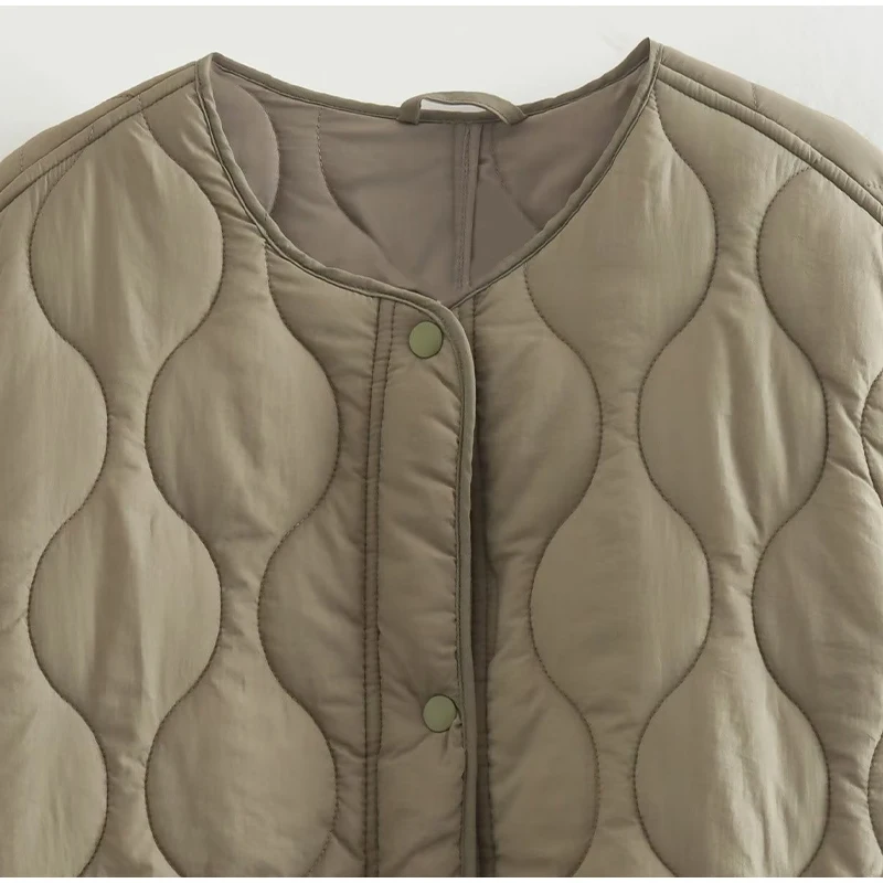 R&B | Bequemes Rundhals gepolstertes Jacket mit Knöpfen Ideal für Herbst/Winter