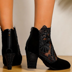R&B | Bestickte High-Heel-Stiefel - Trendy Footwear