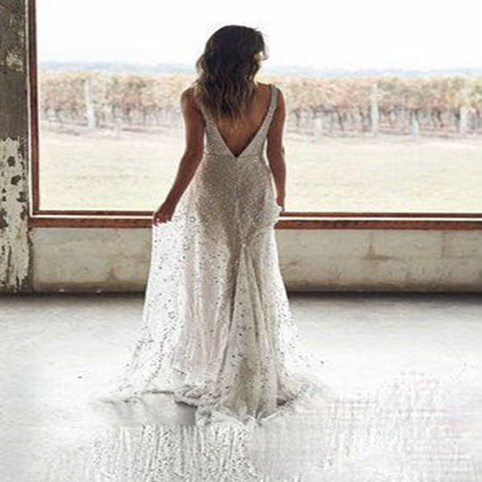 Luxuriöses Damen Abendkleid mit Bestickten Schimmernden Akzenten | R&B