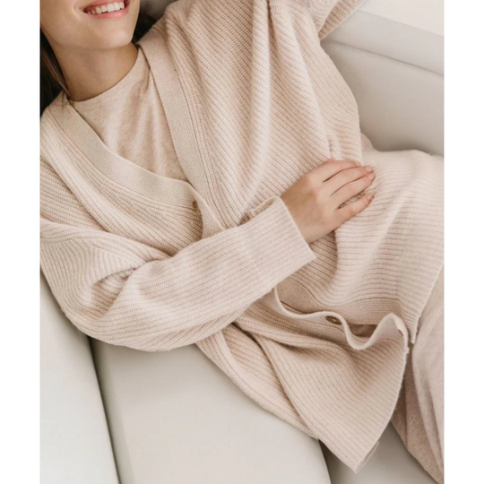 R&B | Lange Strickjacke Lässige Passform Wollmischung V-Ausschnitt Knöpfe