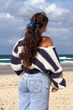 R&B | Off-Shoulder gestreifter Strickpullover für den Herbst-Look