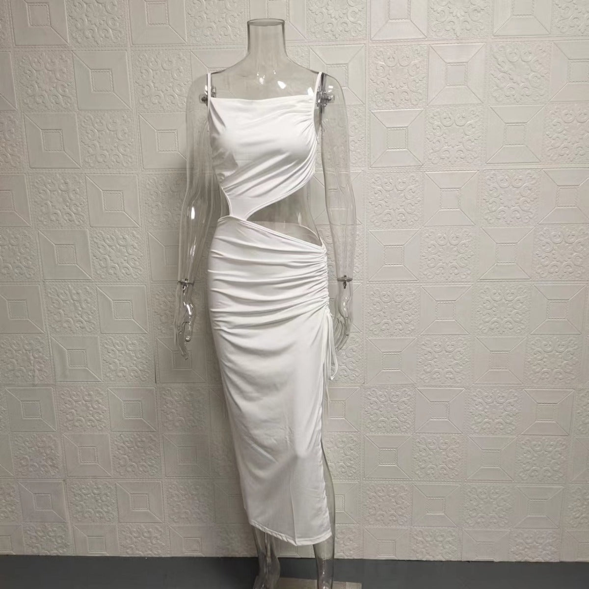 R&B | Schrumpfendes plissiertes unregelmäßiges Kleid mit schräger Schulter
