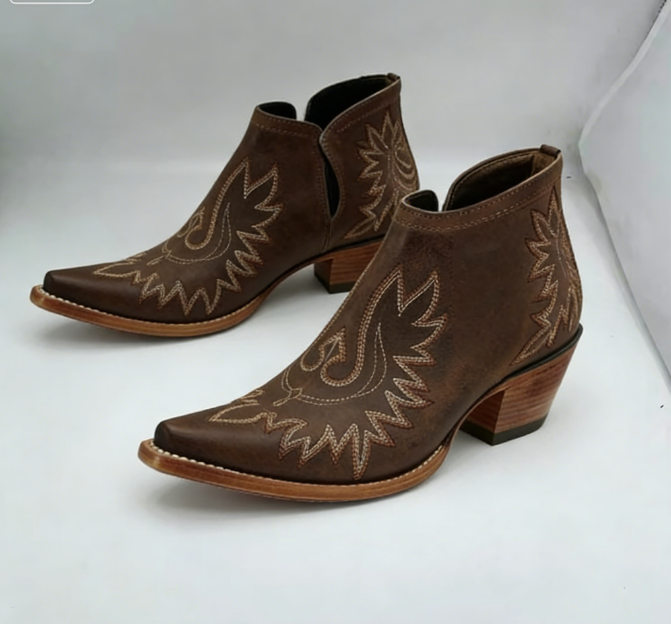 R&B | Lässige Stiefeletten mit Hohem Absatz und Kosakenspitze
