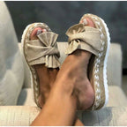 Damen Wedge-Pantoletten mit dekorativer Schleifen-Applikation und bequemer Sohle R&B