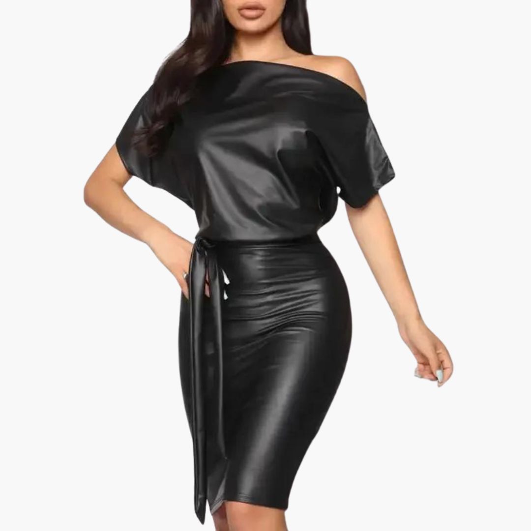 Schulterfreies Kleid aus Kunstmaterial