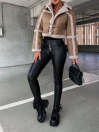R&B | Elegante Lederjacke mit Plüschbesatz