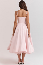 Elegantes Schlankmachendes Kleid für Damen