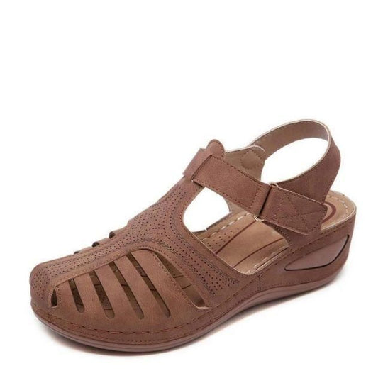 Ausgeschnittene Leder-Sandalen mit Knöchelriemen R&B R&B