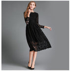 Damen Spitzen Midikleid mit langen Ärmeln und floralem Detail R&B