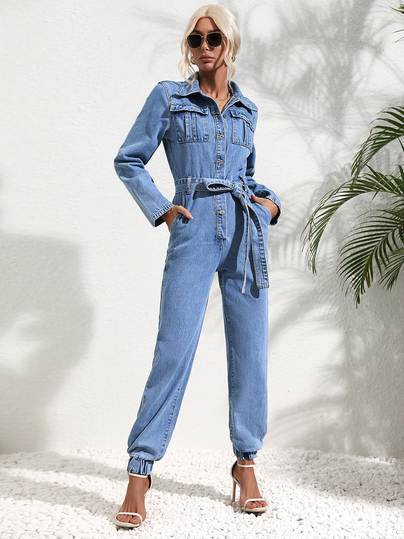 R&B | Denim Overall Knopfront Klappentaschen Passender Gürtel Gekrempelte Ärmel