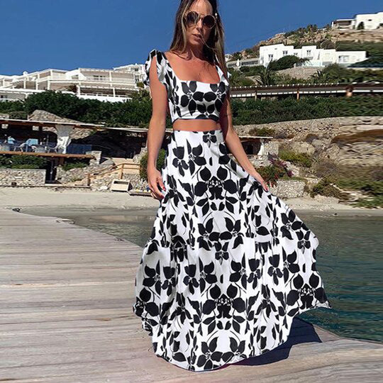 Damen Elegantes Maxikleid mit fließendem Saum und verspieltem Blumenmuster R&B