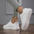 R&B | Sneaker Weiße Sneaker mit Gold/Silber Details