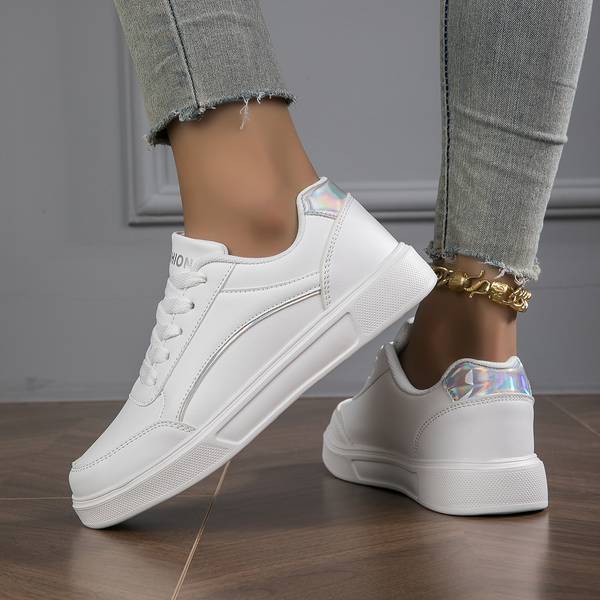 R&B | Sneaker Weiße Sneaker mit Gold/Silber Details