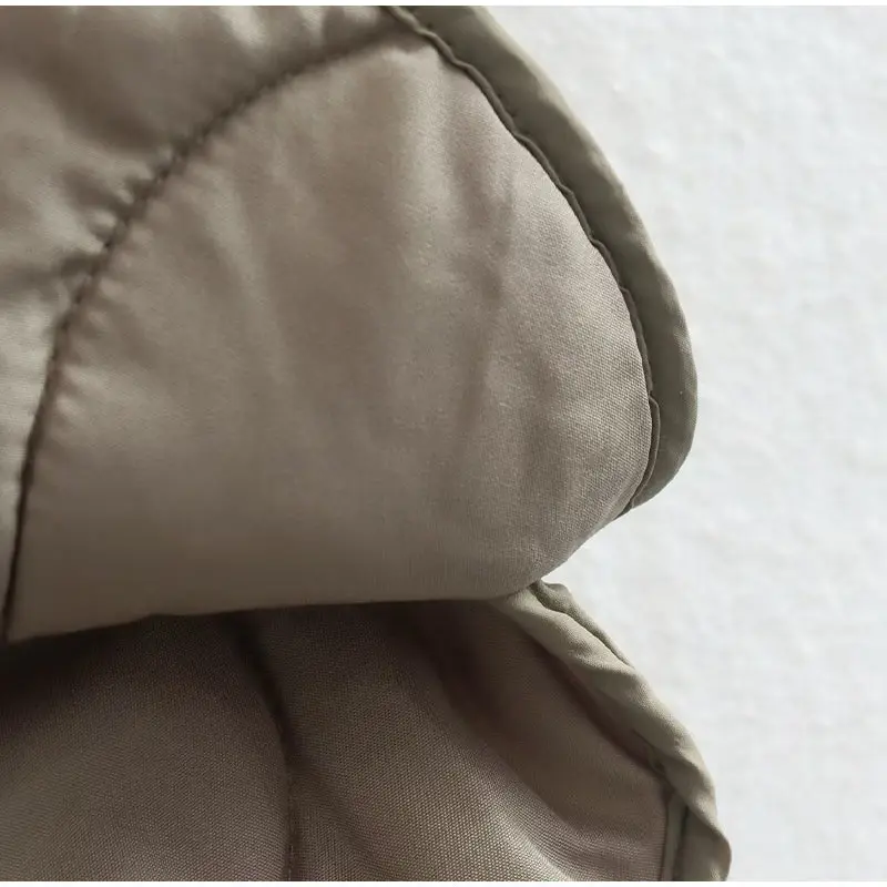 R&B | Bequemes Rundhals gepolstertes Jacket mit Knöpfen Ideal für Herbst/Winter