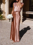 R&B | Satin-Fishtail-Maxikleid mit V-Ausschnitt für Damen
