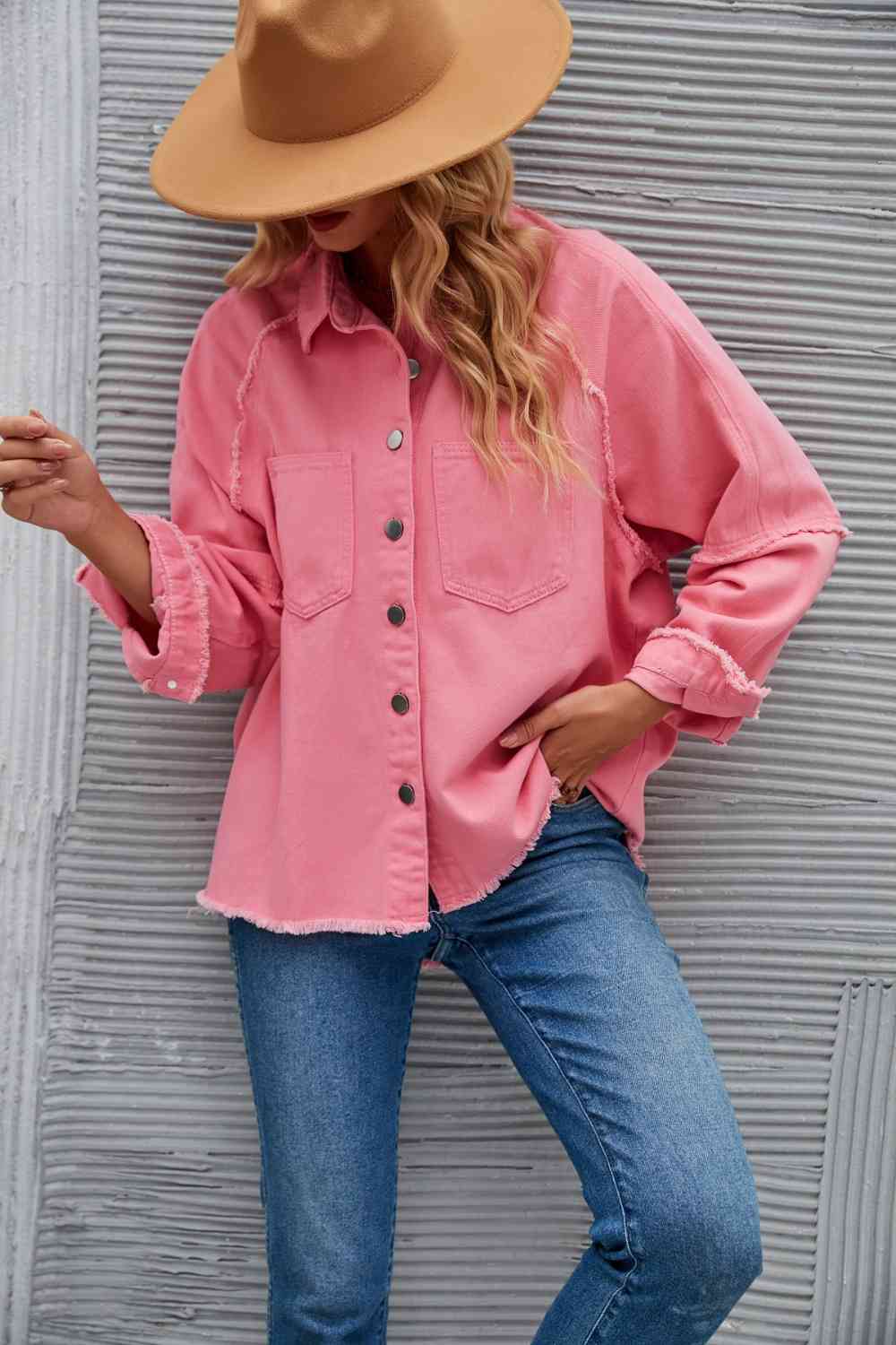 R&B | Raw Hem Kragen Denimjacke