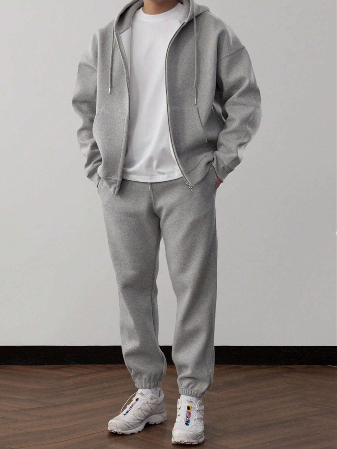 R&B | Unifarbener Kapuzenpulli und Hose für Herren