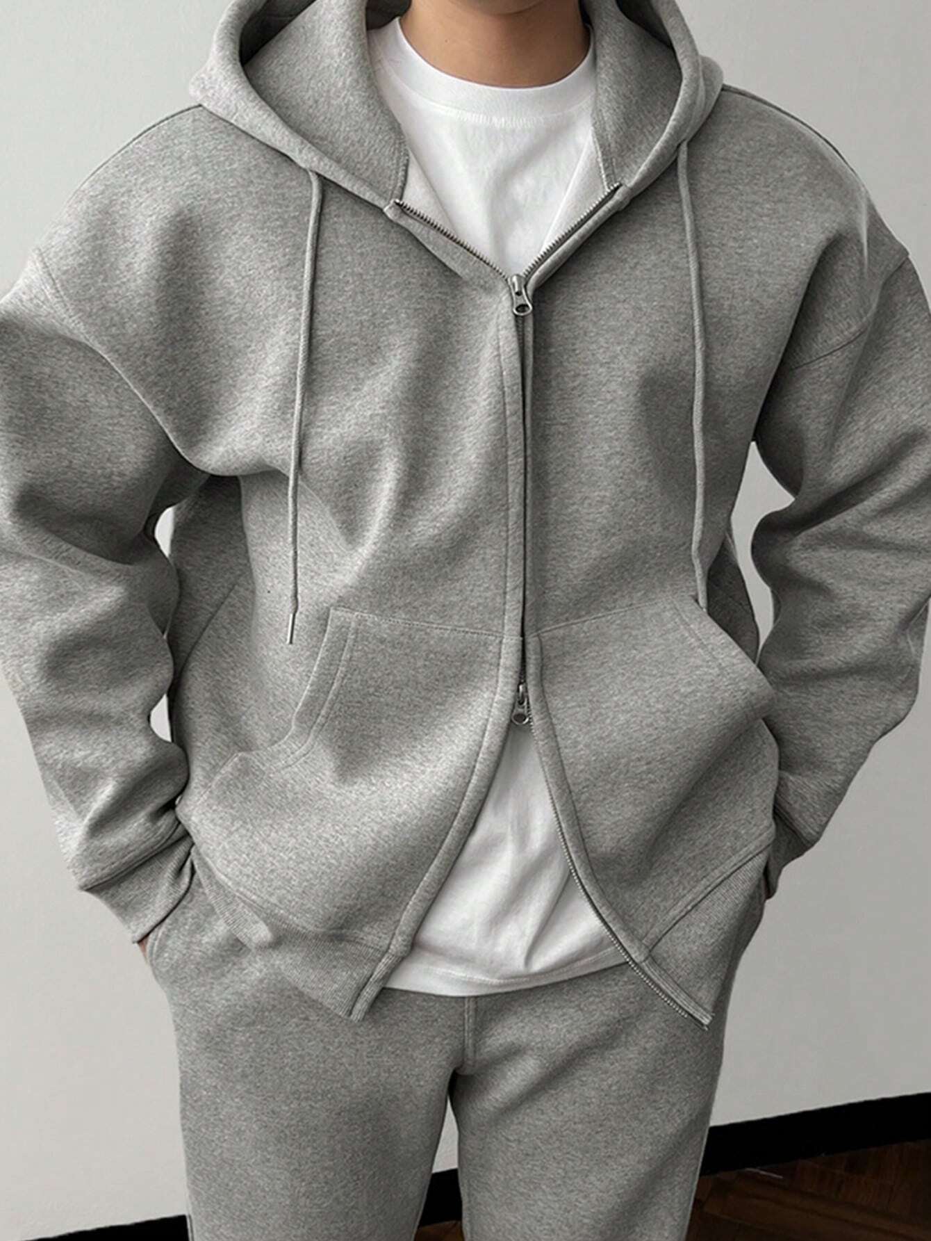 R&B | Unifarbener Kapuzenpulli und Hose für Herren