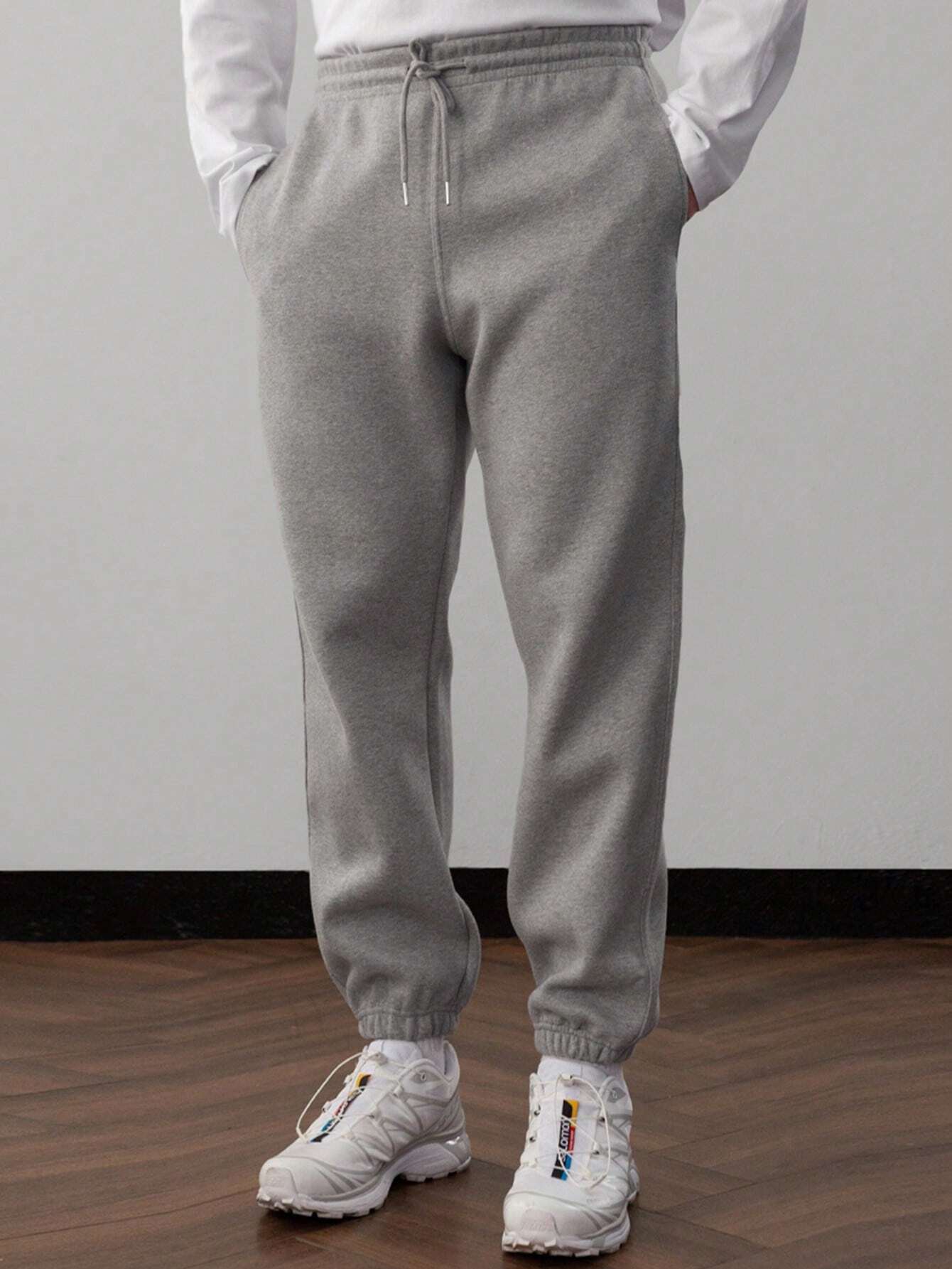 R&B | Unifarbener Kapuzenpulli und Hose für Herren