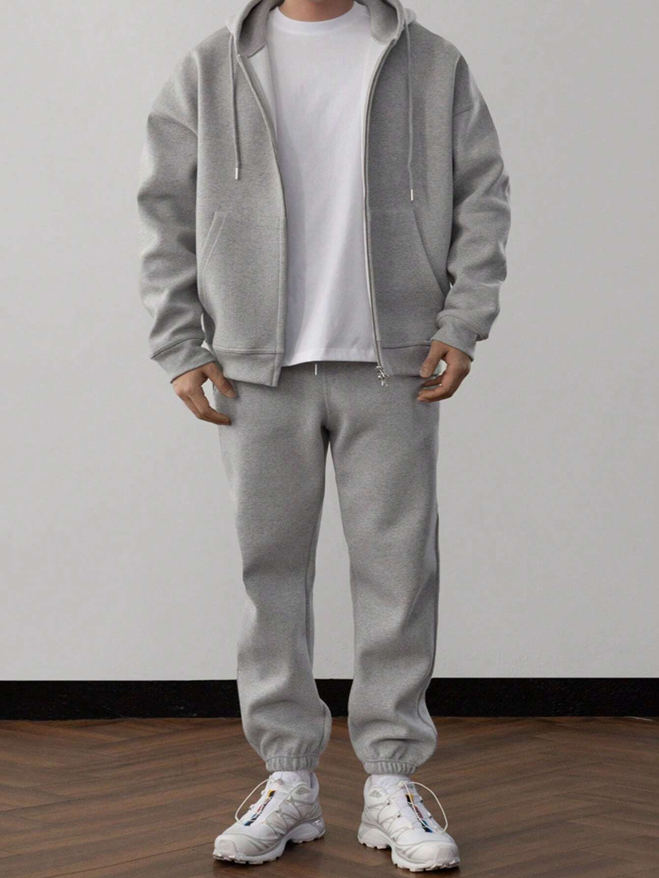 R&B | Unifarbener Kapuzenpulli und Hose für Herren