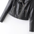 Damen Kunstleder Bikerjacke mit gesteppten Details und schmalem Schnitt R&B