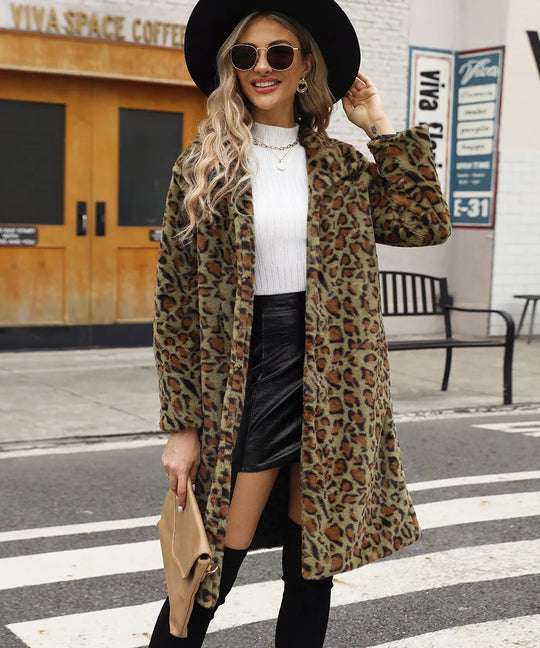 R&B | Plüschjacke mit Leopardenmuster