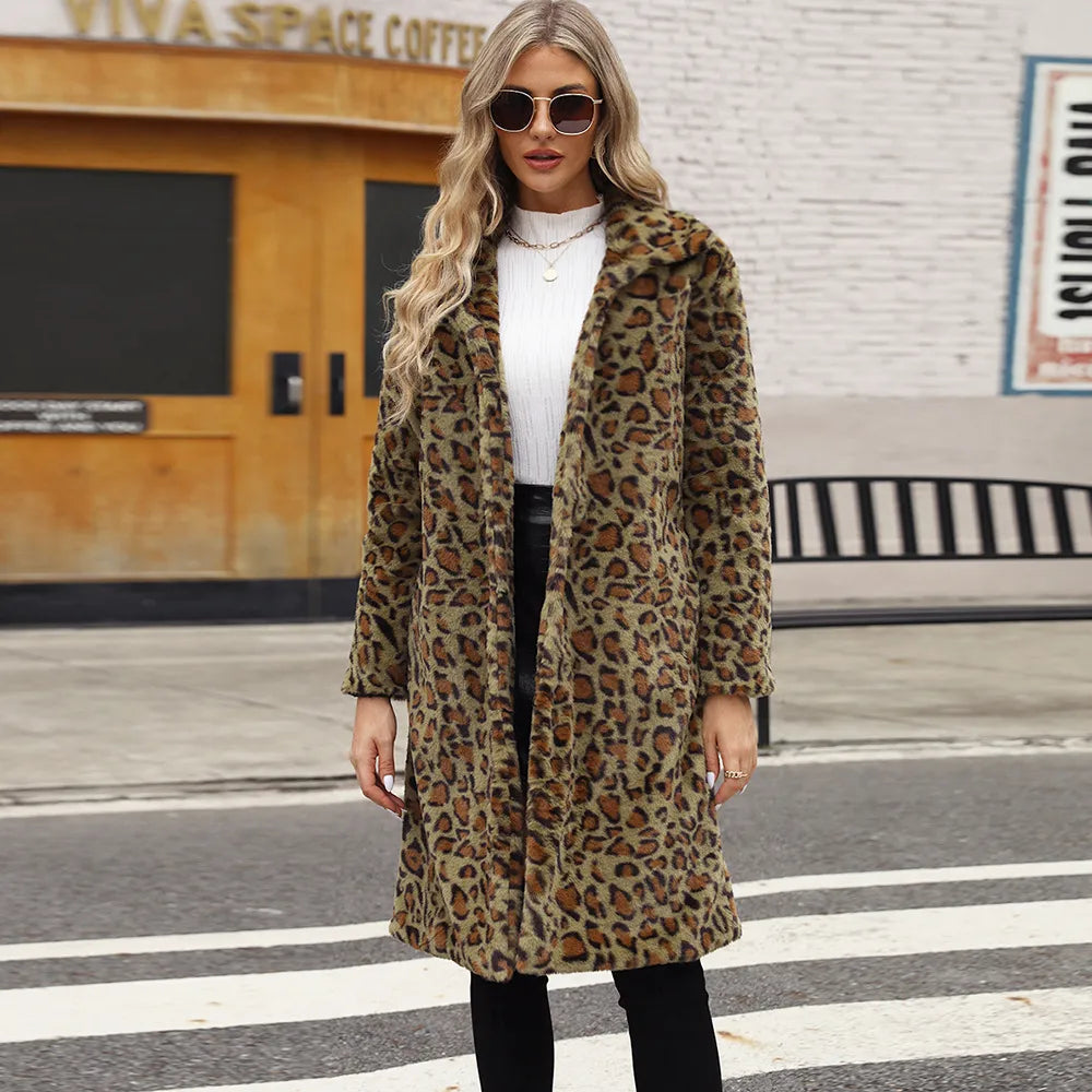 R&B | Plüschjacke mit Leopardenmuster