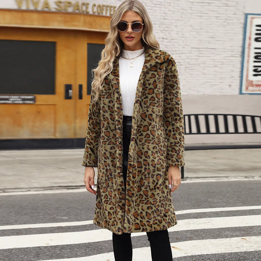 R&B | Plüschjacke mit Leopardenmuster