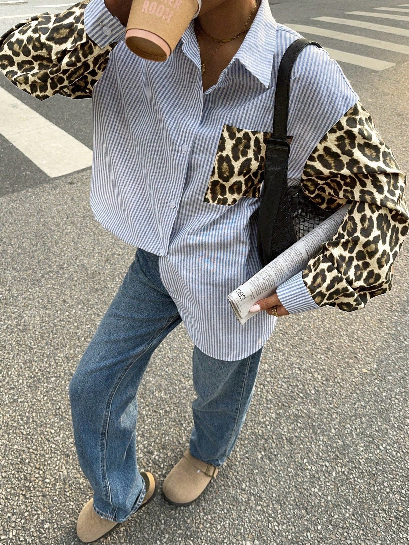 R&B | Damenbluse mit Leo-Details Auffällig, Locker & Streetstyle Bereit