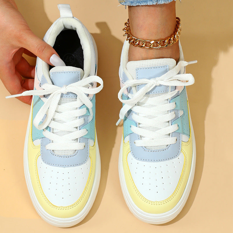 Trendige Damen-Sneaker R&B