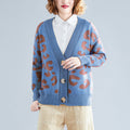 Damen Strickjacke mit modernem Leopardenmuster und praktischen Knöpfen