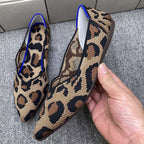Damen elegante spitz zulaufende Ballerinas mit modischem Leopardenmuster