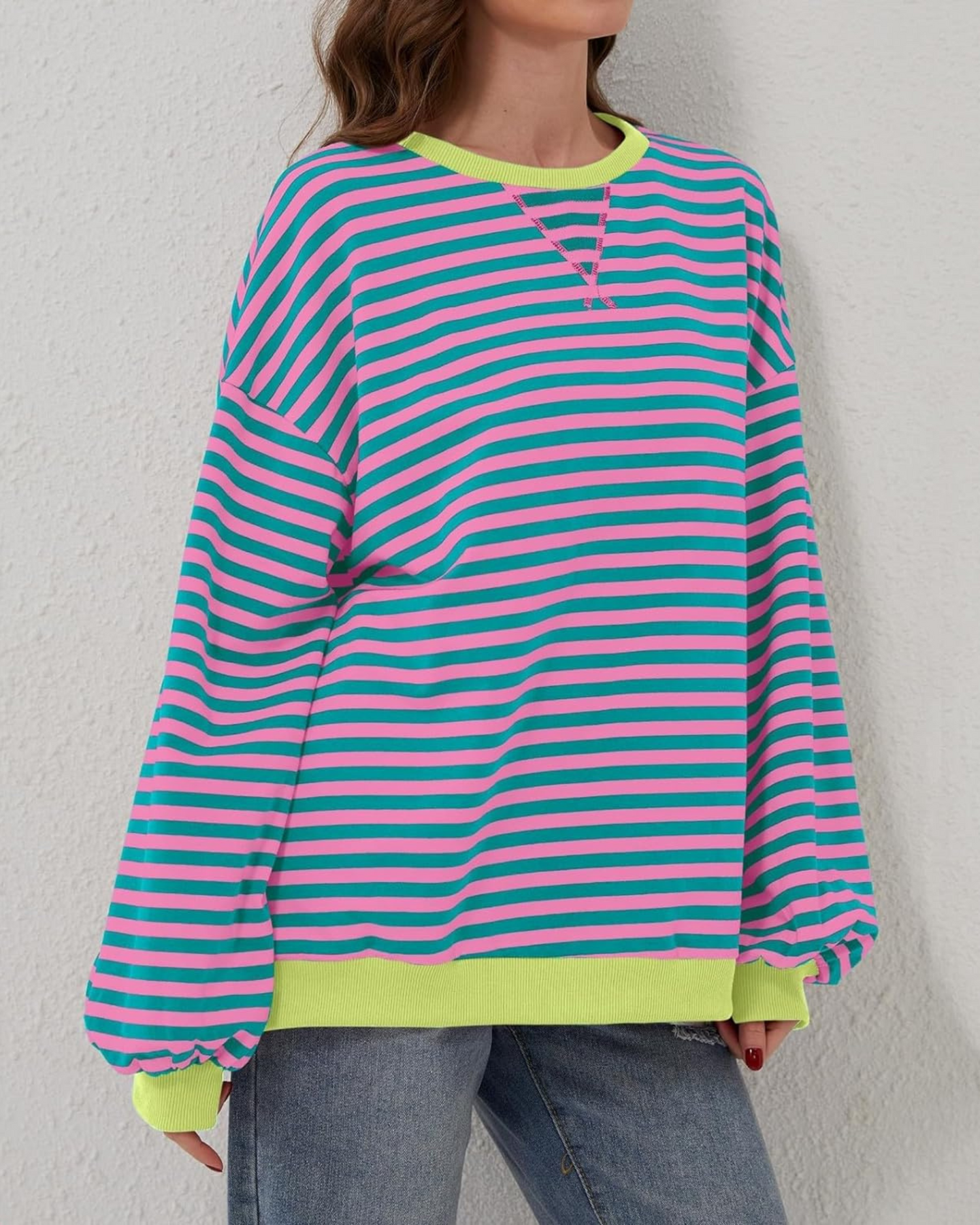 ÜBERGROßES, GESTREIFTES SWEATSHIRT MIT LANGEN ÄRMELN