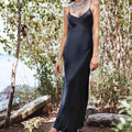 Damen Elegantes Maxikleid mit schmalen Spaghetti-Trägern und fließendem Schnitt R&B