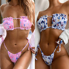 Damen Bandeau-Bikini mit verspielten Rüschen