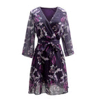 Damen Wickelkleid mit floralem Design und modischem Gürtel EB