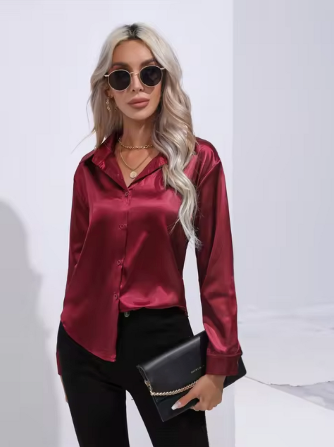 Satinbluse mit langen Ärmeln