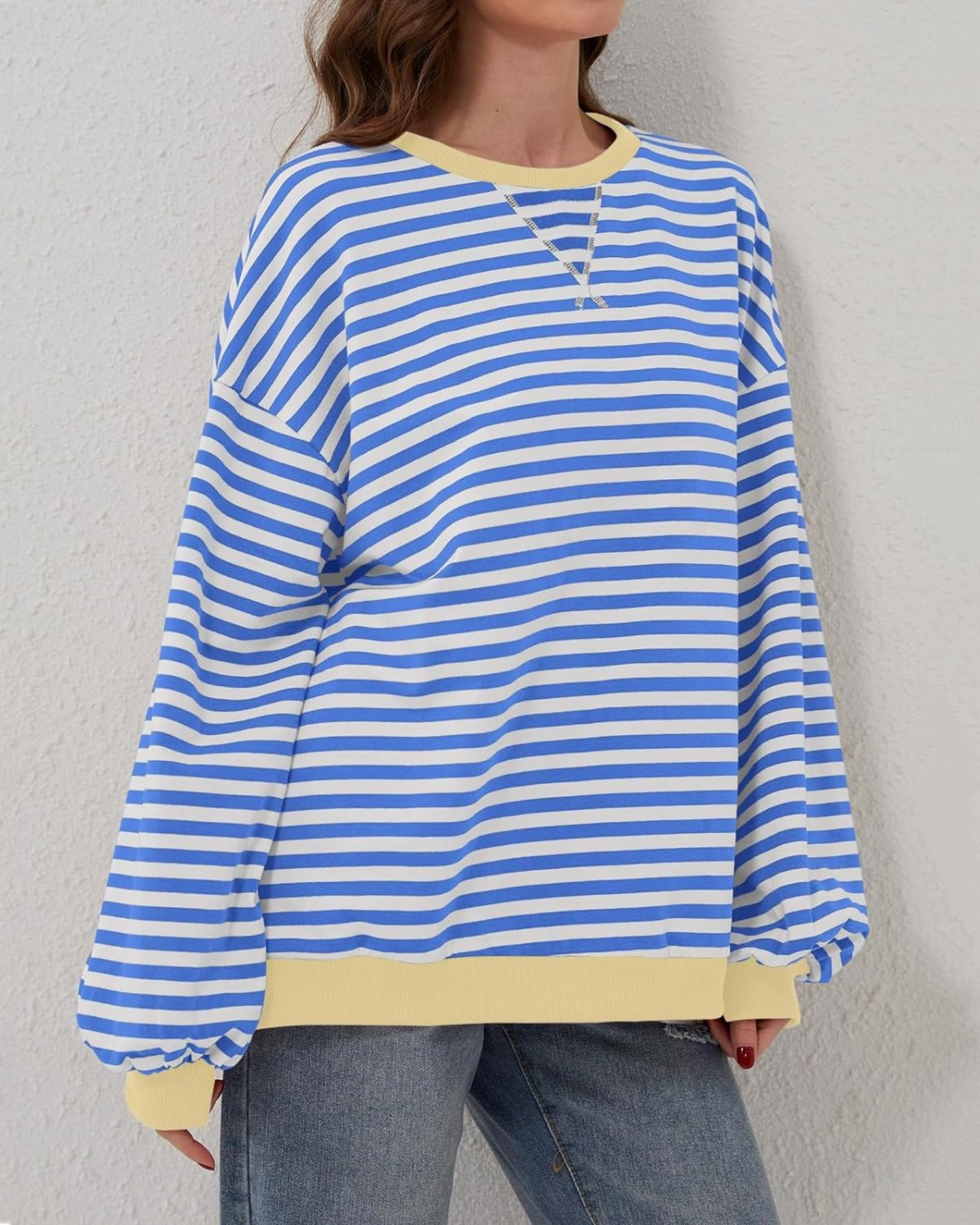 ÜBERGROßES, GESTREIFTES SWEATSHIRT MIT LANGEN ÄRMELN